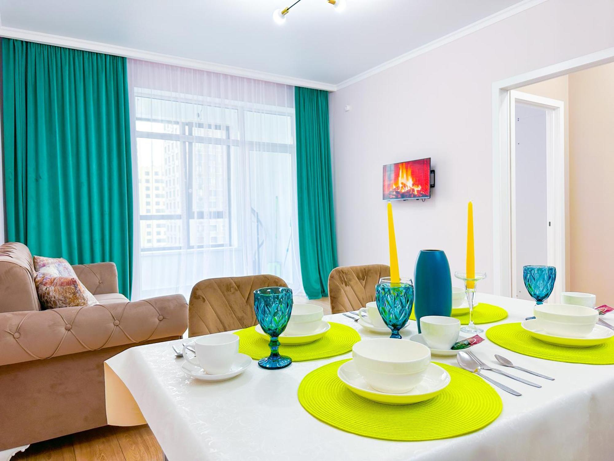 Apartment 2 Bedroom New Luxe центр города рядом с шатыр кардиохирургия *