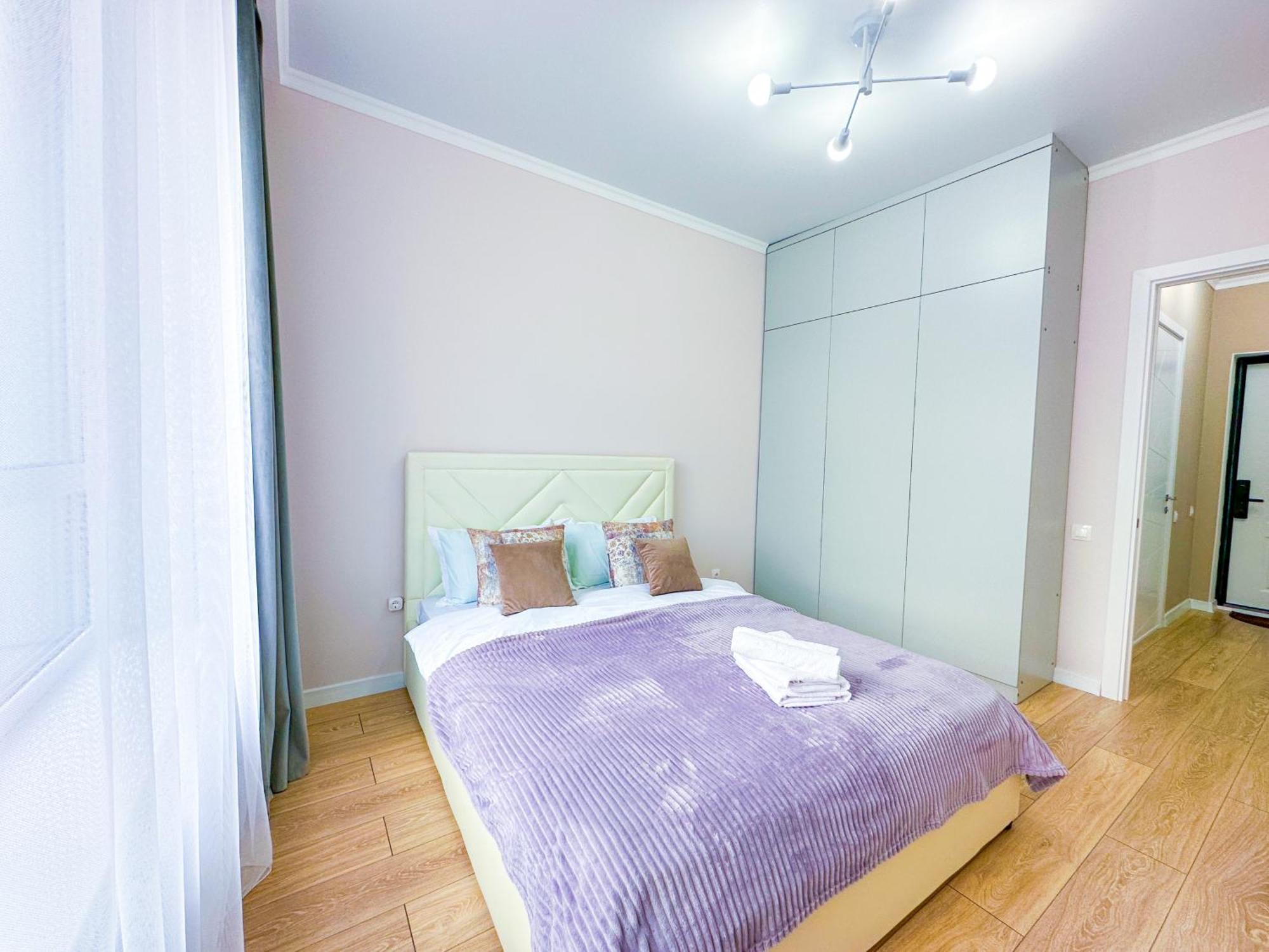 Apartment 2 Bedroom New Luxe центр города рядом с шатыр кардиохирургия